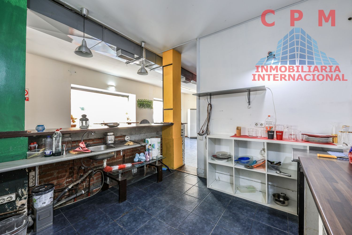 local-y-naves en madrid · puente-de-vallecas 219000€