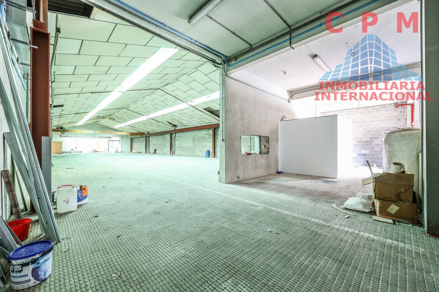 local-y-naves en torrejon-de-ardoz · sureste 4000€