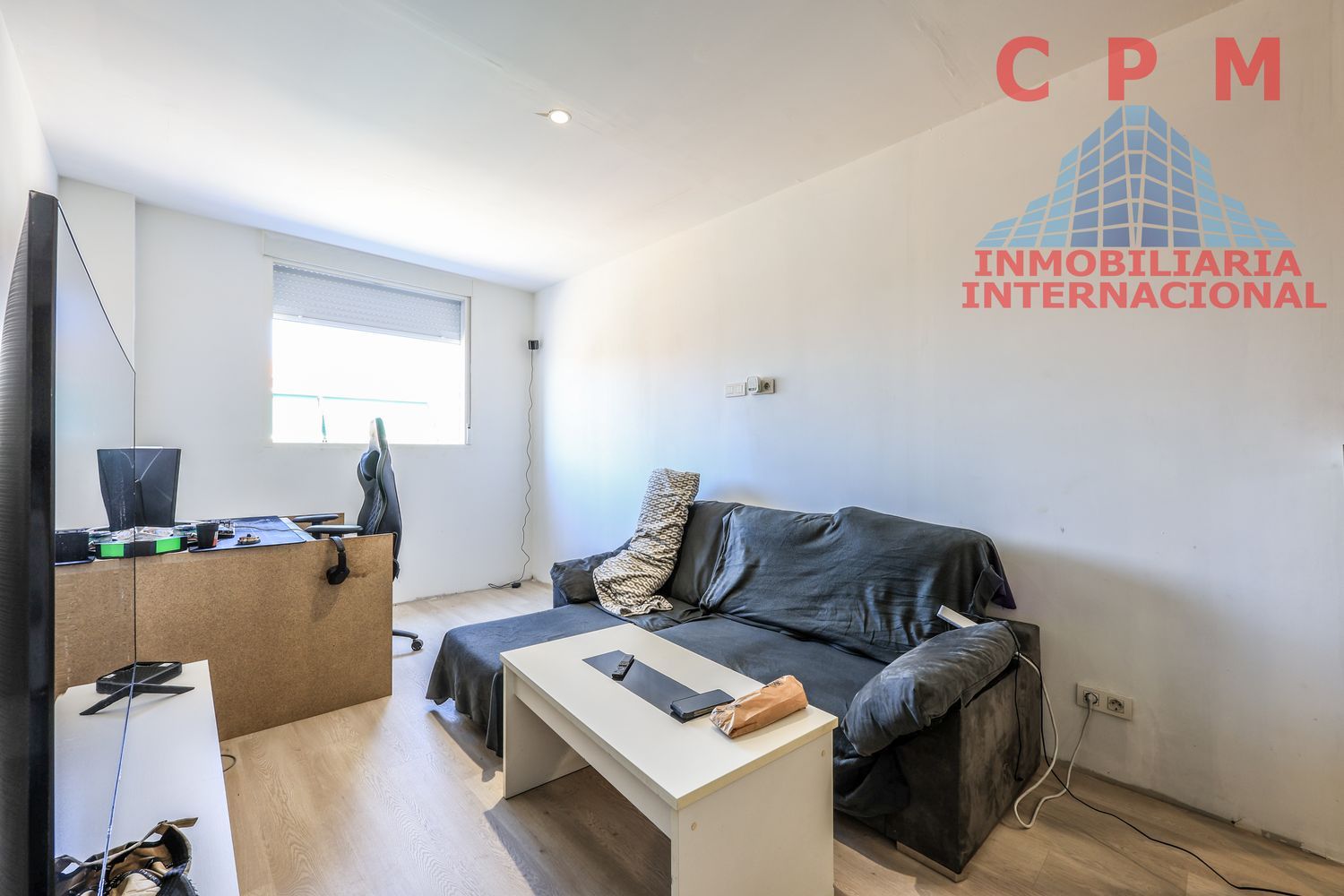 local-y-naves en madrid · villaverde 275000€