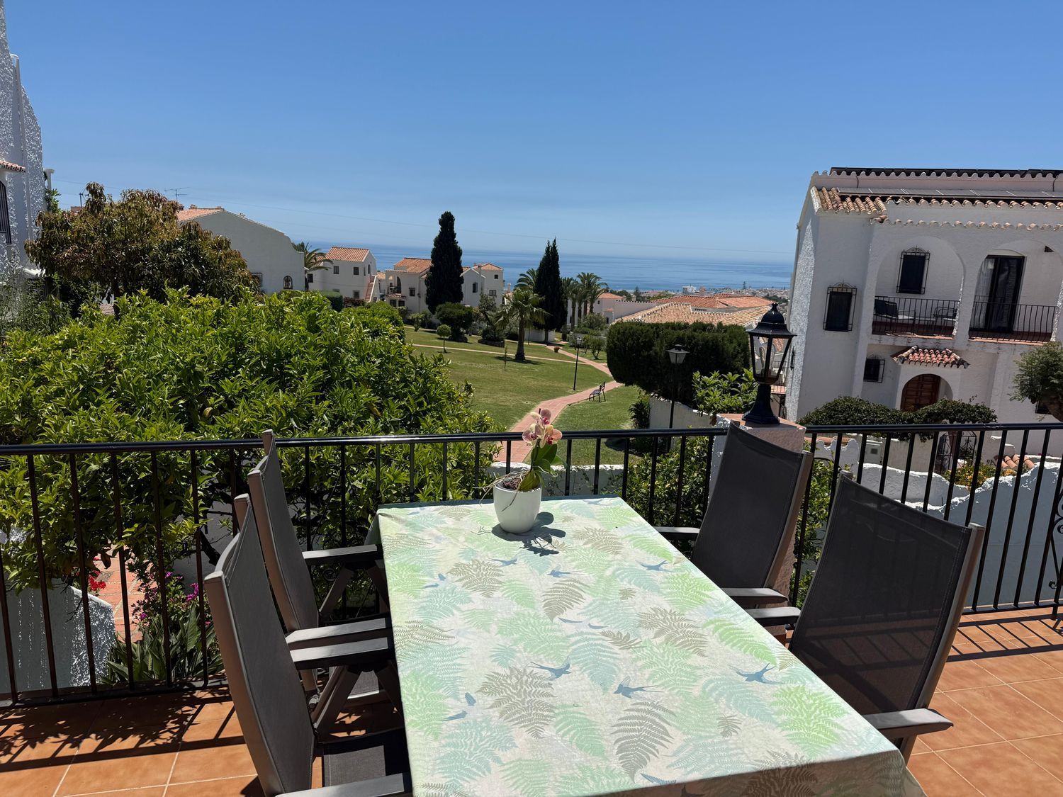 casa-adosada en nerja · capistrano 525000€