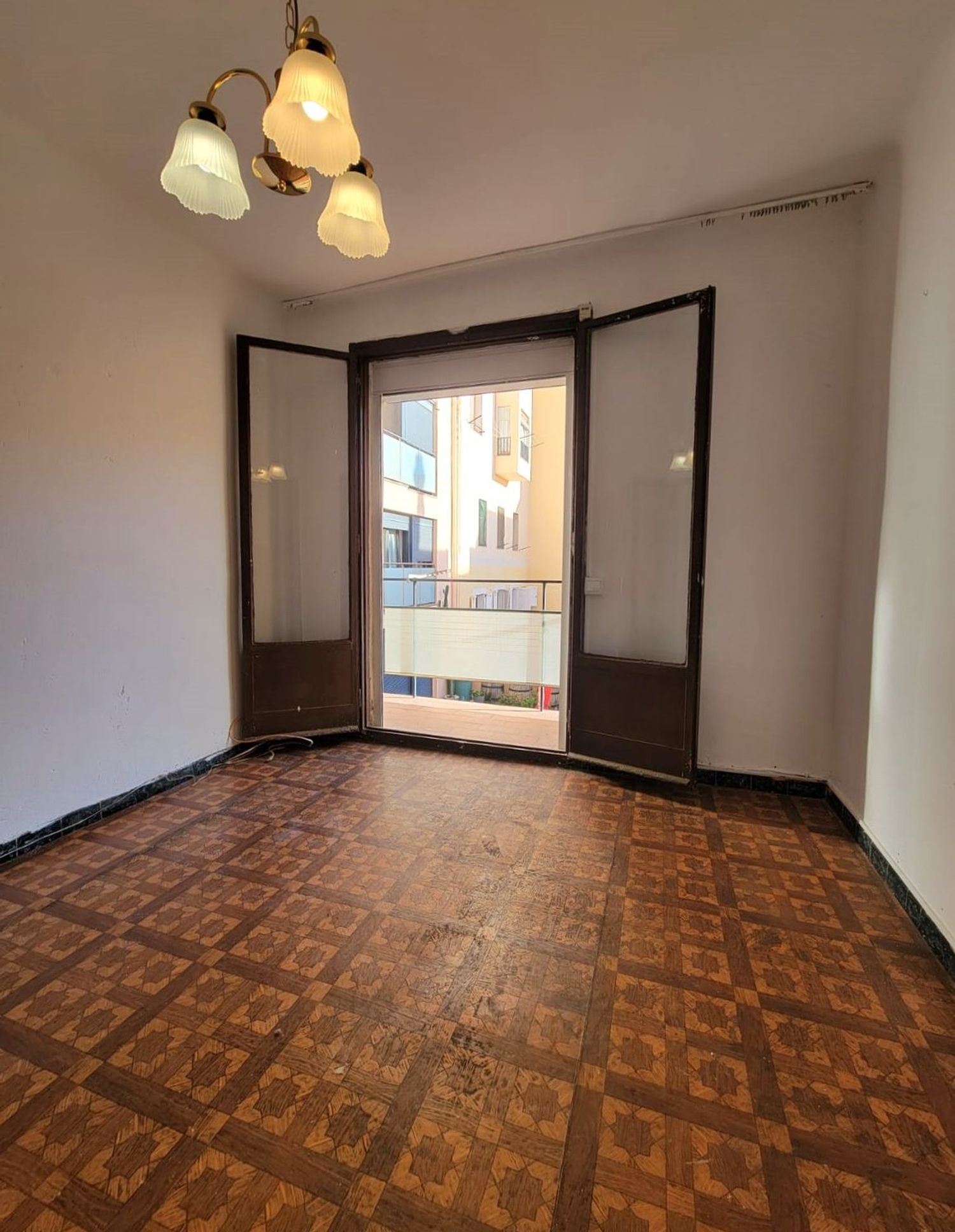 pisos en barcelona · gracia 276000€
