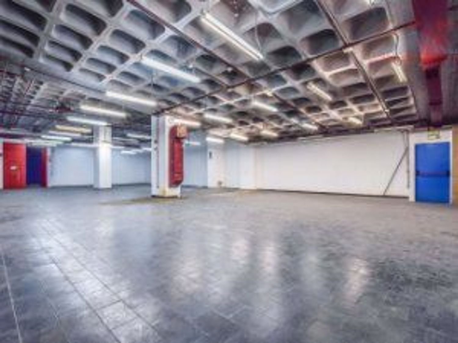 local-y-naves en madrid · hortaleza 1050000€
