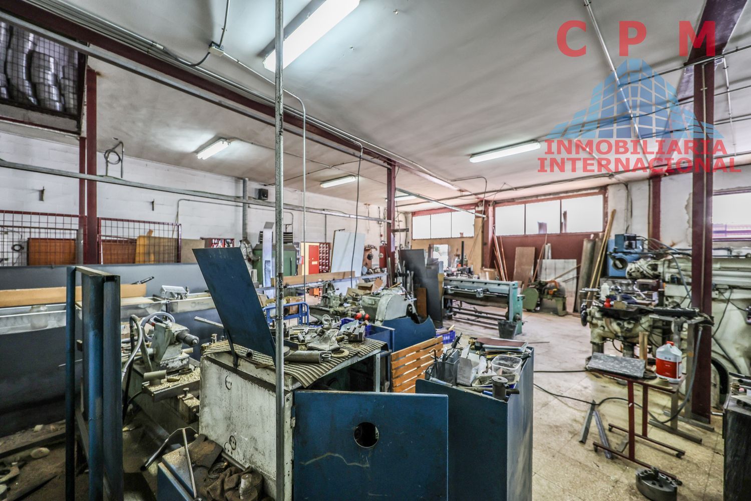 local-y-naves en leganes · leganes-norte 420000€