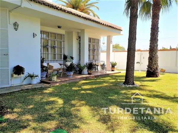 Casa/Chalet independiente En Alquiler