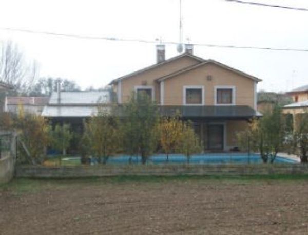 Casa/Chalet independiente En Venta