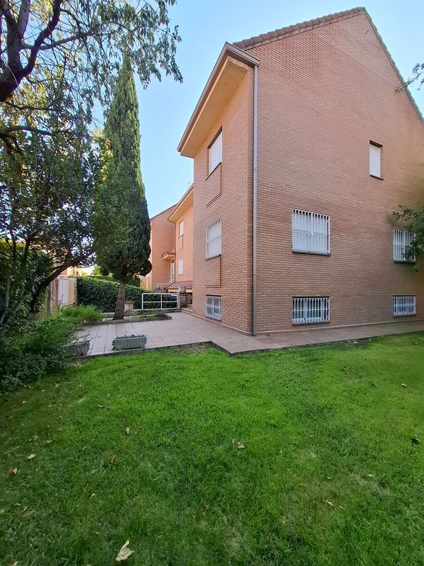 Casa/Chalet pareado En Alquiler