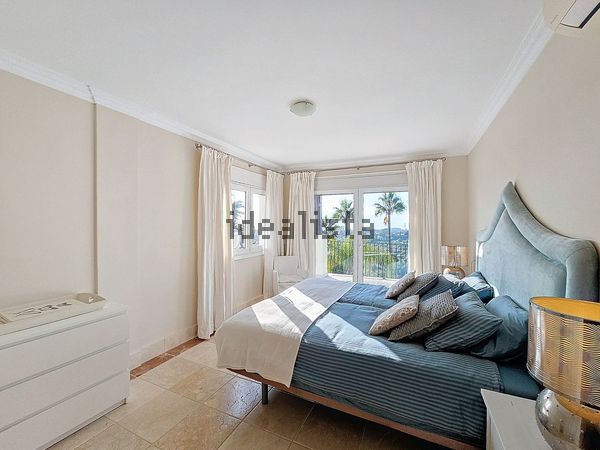 4-bedroom freehold villa in Estepona — photo 4 of 5