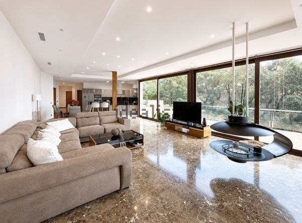 Detached house in Calle Mas Semi, Can Semi-Mas Nou-Mas Ros, Castell-Platja d'Aro — image 3