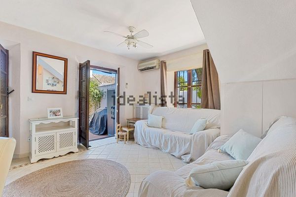 2-bedroom freehold villa in Marbella — photo 4 of 5