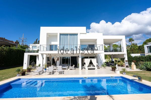 4-bedroom freehold villa in Benahavís — photo 3 of 5