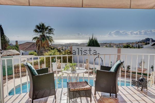 4-bedroom freehold villa in Benalmádena — photo 3 of 5