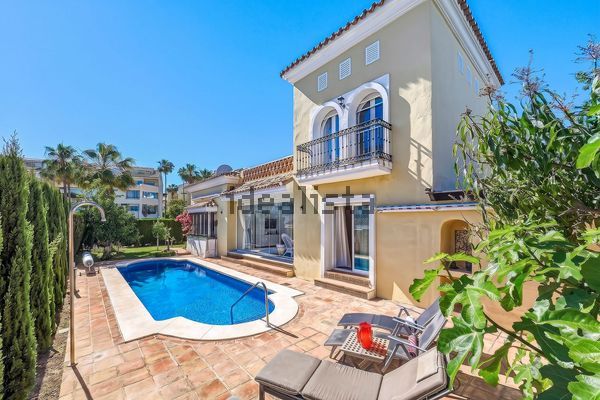 3-bedroom freehold villa in Marbella — photo 3 of 5