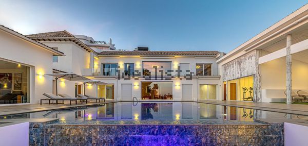 7-bedroom freehold villa in Marbella — photo 3 of 5