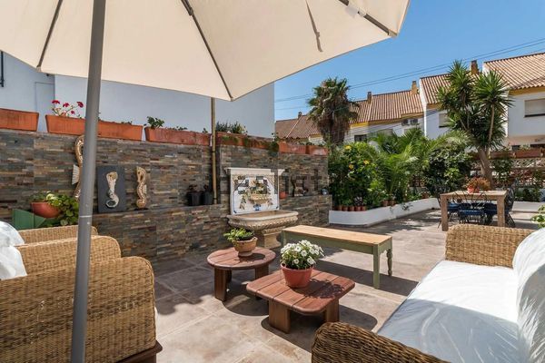 9-bedroom freehold villa in Manilva — photo 2 of 5