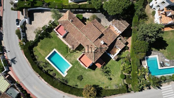 6-bedroom freehold villa in Marbella — photo 2 of 5