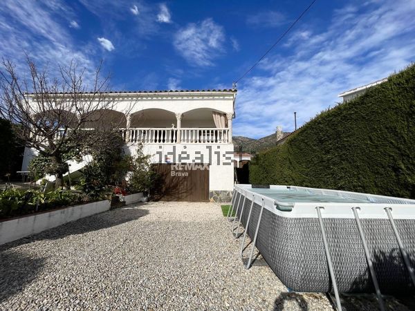3-bedroom freehold villa in Roses — photo 2 of 5
