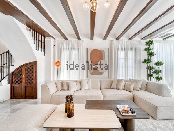 3-bedroom freehold villa in Marbella — photo 3 of 5