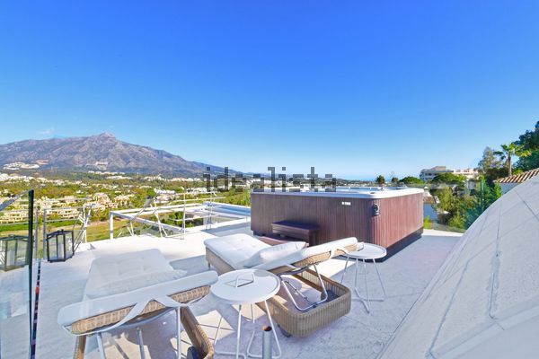 7-bedroom freehold villa in Marbella — photo 3 of 5
