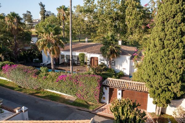 3-bedroom freehold villa in Marbella — photo 5 of 5