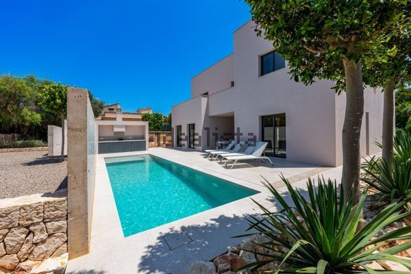 4-bedroom freehold villa in Santanyí — photo 2 of 5