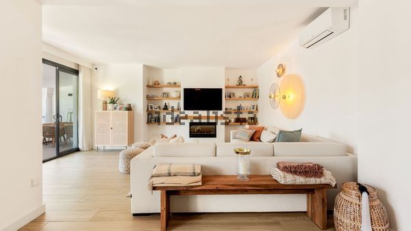 Detached house in Calle Montemar, 1 a, Sierra Blanca, Marbella — image 4