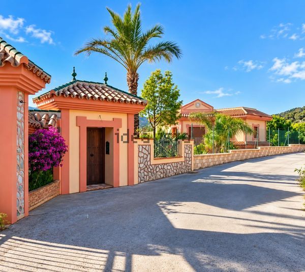 4-bedroom freehold villa in Estepona — photo 4 of 5