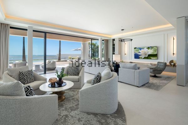 7-bedroom freehold villa in Marbella — photo 4 of 5