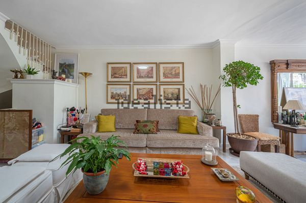 3-bedroom freehold villa in Marbella — photo 3 of 5