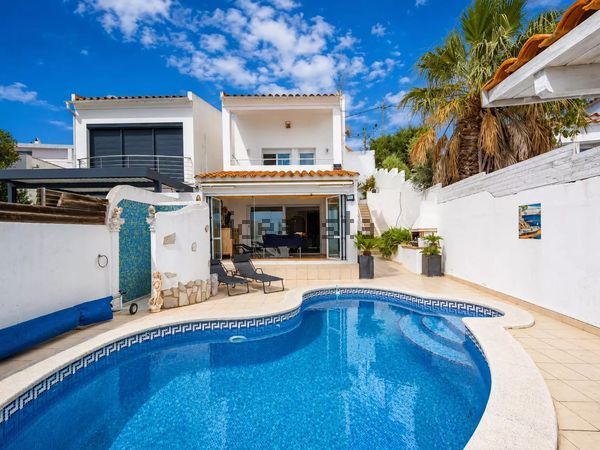 4-bedroom freehold villa in Roses — photo 4 of 5