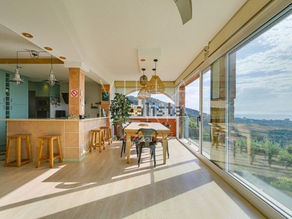 4-bedroom freehold villa in Castell-Platja d'Aro — photo 3 of 5