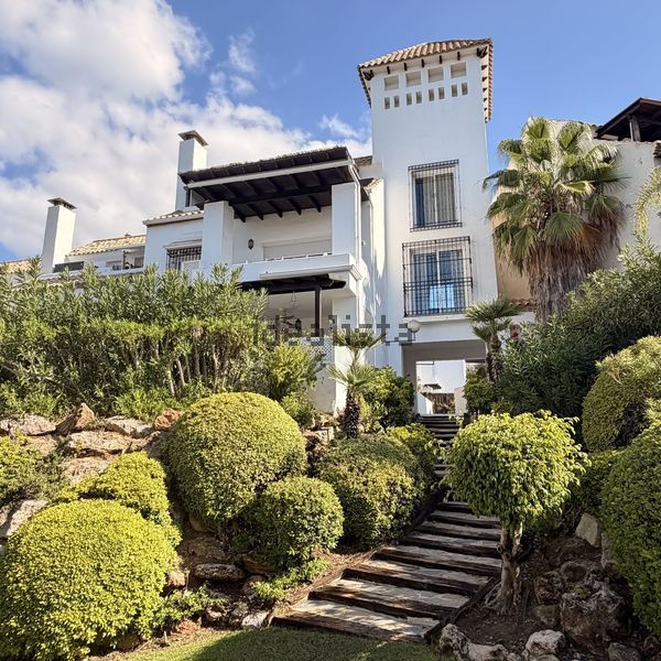 Terraced house in Pintor Losada, 5, Lomas de Marbella Club, Marbella — image 3