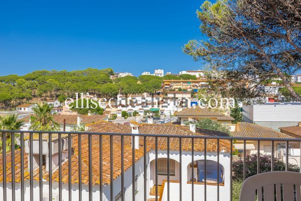 5-bedroom freehold villa in L'Escala — photo 2 of 5