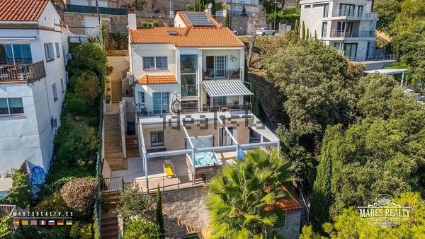 4-bedroom freehold villa in Lloret de Mar — photo 1 of 5