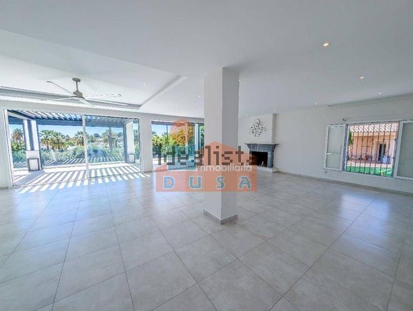 4-bedroom freehold villa in Marbella — photo 3 of 5