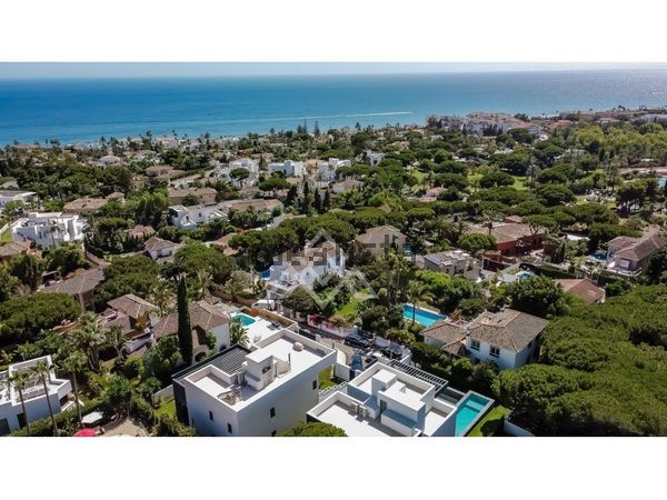 Detached house in Calle Gijón, 7 -5, Marbesa, Marbella — image 3