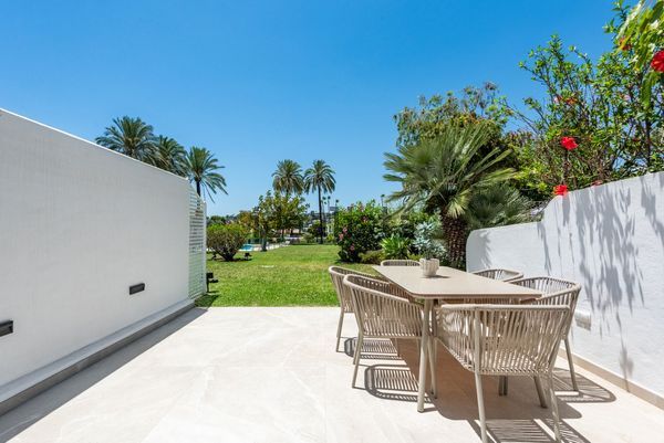 4-bedroom freehold villa in Marbella — photo 4 of 5