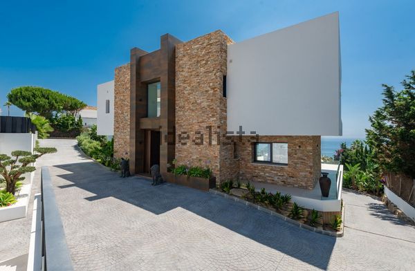 5-bedroom freehold villa in Manilva — photo 4 of 5