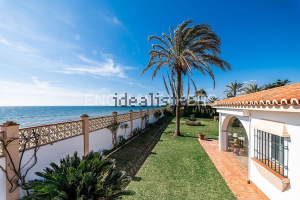 4-bedroom freehold villa in Marbella — photo 2 of 5