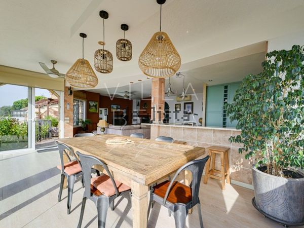 4-bedroom freehold villa in Castell-Platja d'Aro — photo 4 of 5