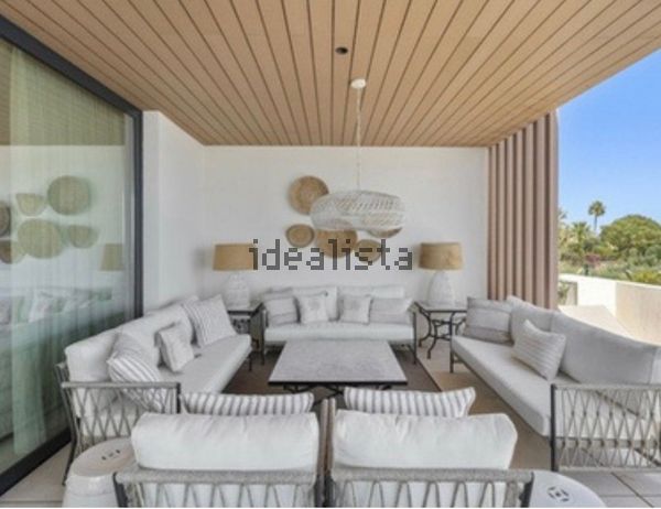 4-bedroom freehold villa in Marbella — photo 1 of 5