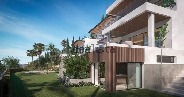 Detached house in Calle Skandia, El Higuerón - Capellanía, Benalmádena — image 3