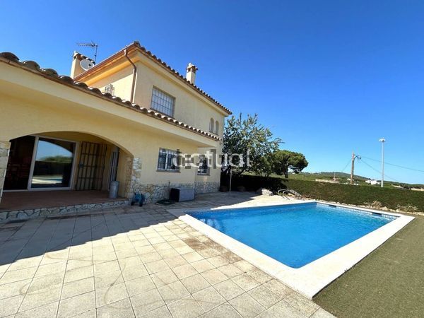 5-bedroom freehold villa in Castell-Platja d'Aro — photo 1 of 5