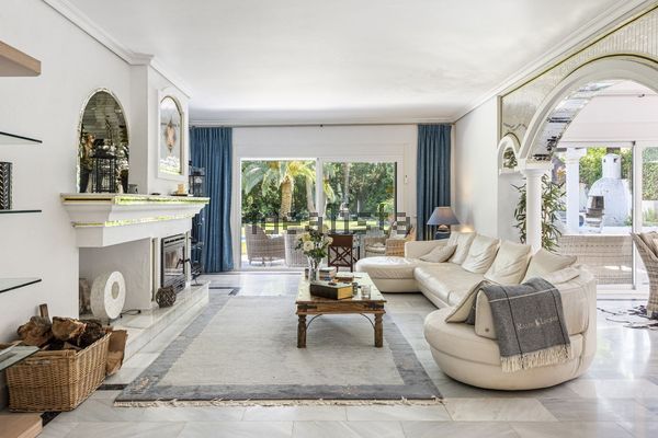 3-bedroom freehold villa in Marbella — photo 2 of 5