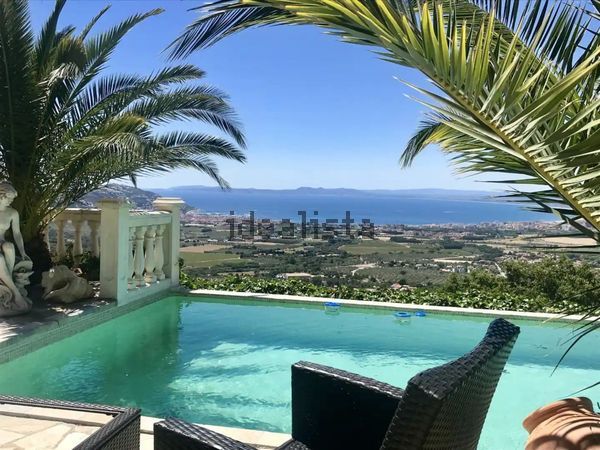 3-bedroom freehold villa in Roses — photo 3 of 5
