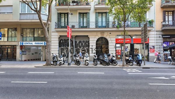 Local en venta en Aragó, 65