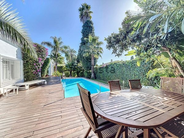 3-bedroom freehold villa in Marbella — photo 3 of 5