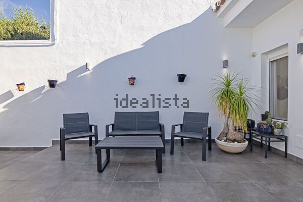 4-bedroom freehold villa in Marbella — photo 3 of 5
