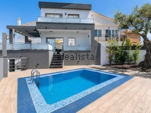 3-bedroom freehold villa in Mijas — photo 1 of 5