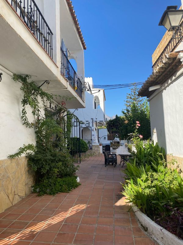 3-bedroom freehold villa in Nerja — photo 2 of 5
