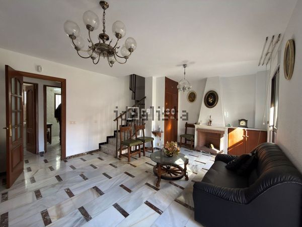 4-bedroom freehold villa in Málaga — photo 1 of 5